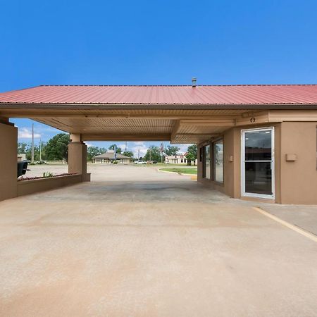 Americas Best Value Inn Woodward At 8Th St Εξωτερικό φωτογραφία