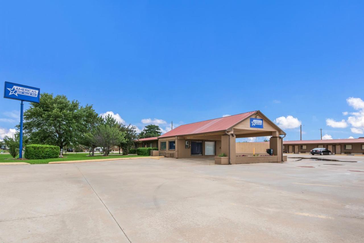 Americas Best Value Inn Woodward At 8Th St Εξωτερικό φωτογραφία