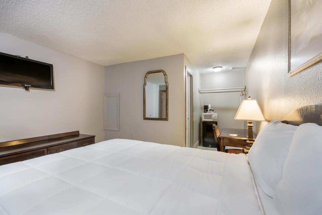 Americas Best Value Inn Woodward At 8Th St Εξωτερικό φωτογραφία