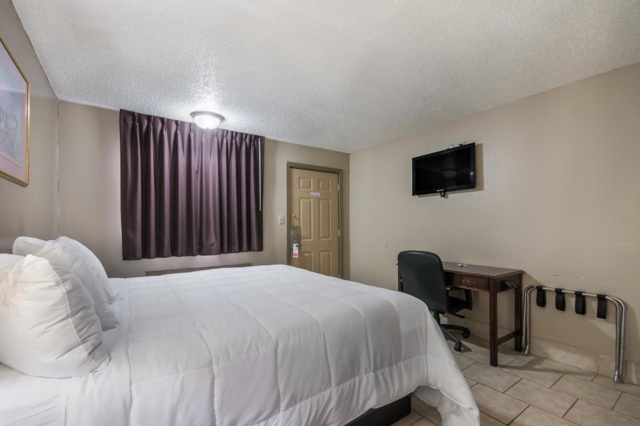 Americas Best Value Inn Woodward At 8Th St Εξωτερικό φωτογραφία