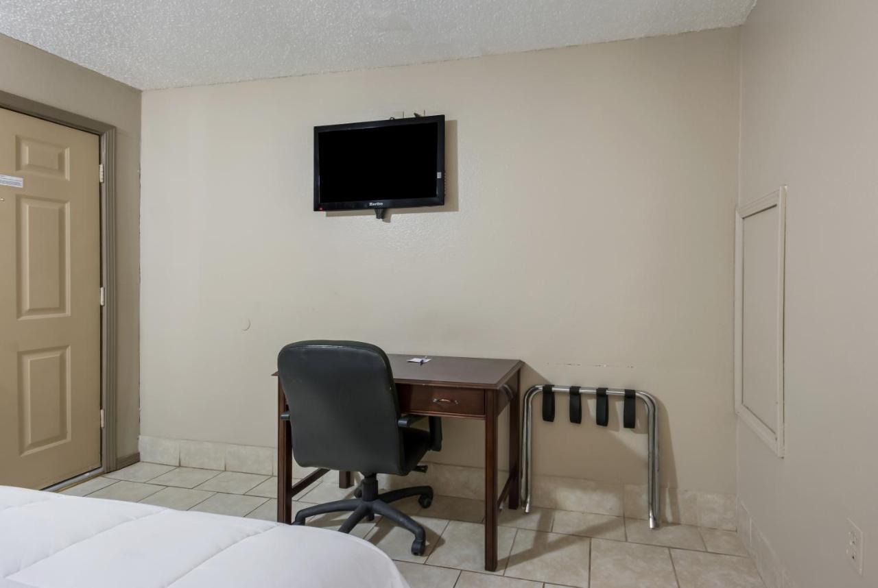 Americas Best Value Inn Woodward At 8Th St Εξωτερικό φωτογραφία