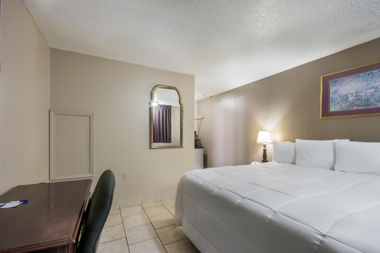 Americas Best Value Inn Woodward At 8Th St Εξωτερικό φωτογραφία