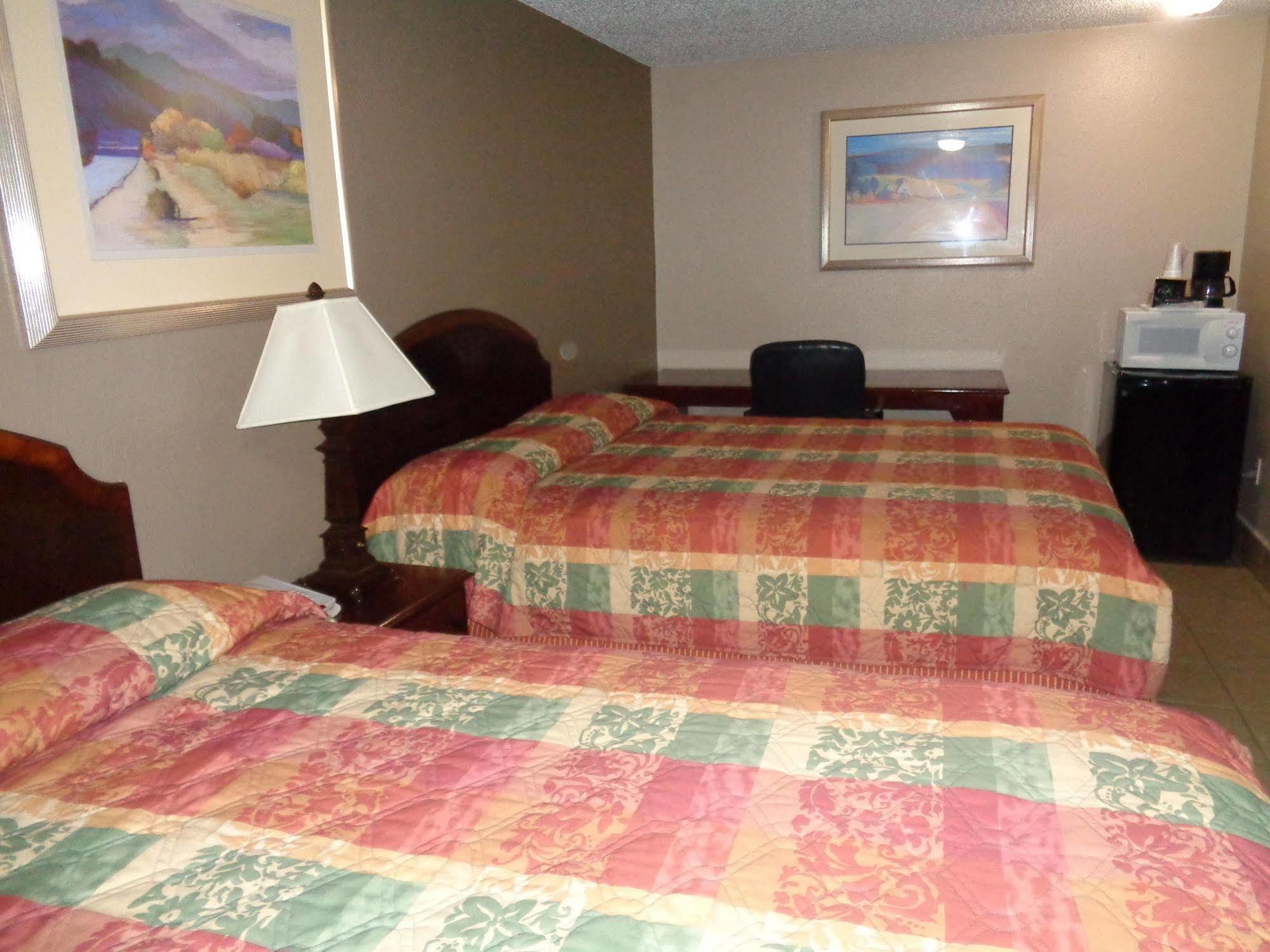 Americas Best Value Inn Woodward At 8Th St Εξωτερικό φωτογραφία