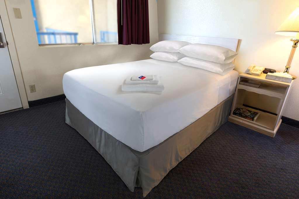 Americas Best Value Inn Woodward At 8Th St Δωμάτιο φωτογραφία